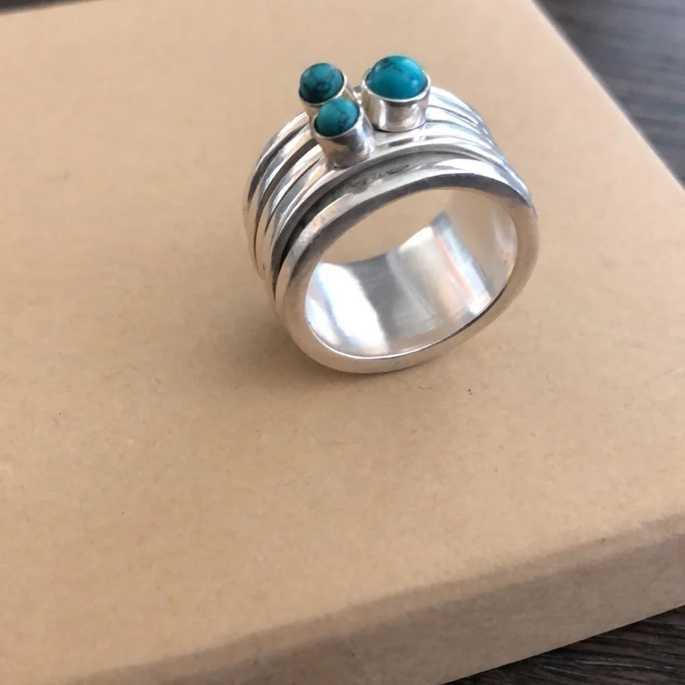 Fidget turquoise antistress mobile ring with 5 mobile twist rings